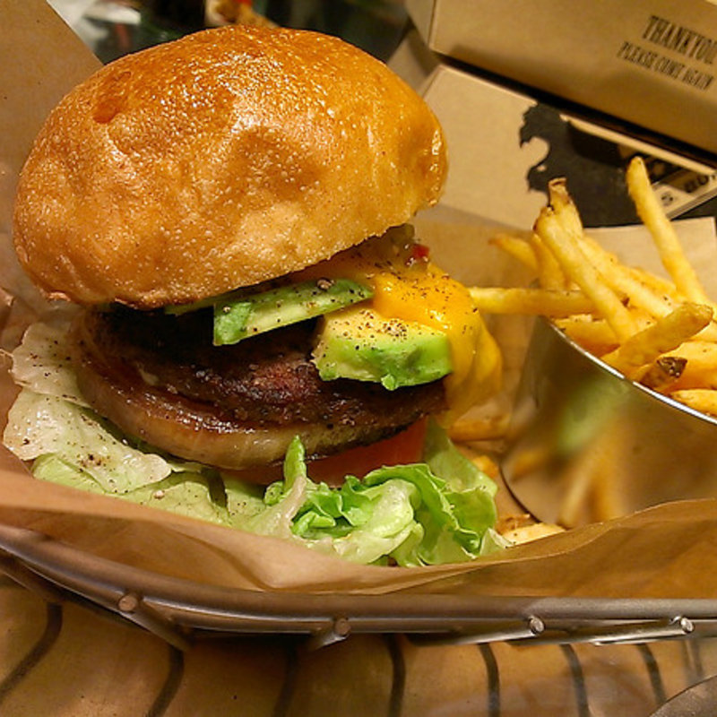 J.S.バーガー(J.S. BURGERS CAFE E-ma梅田店)