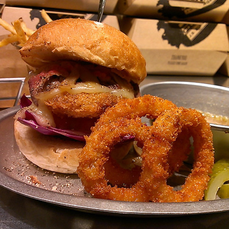 ウエストサイド ディップ バーガー 【梅田e-ma店限定】(J.S. BURGERS CAFE E-ma梅田店)