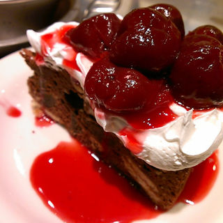 チェリークリームチョコレートケーキ(J.S. BURGERS CAFE E-ma梅田店)