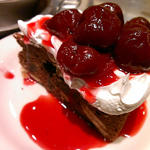 チェリークリームチョコレートケーキ(J.S. BURGERS CAFE E-ma梅田店)