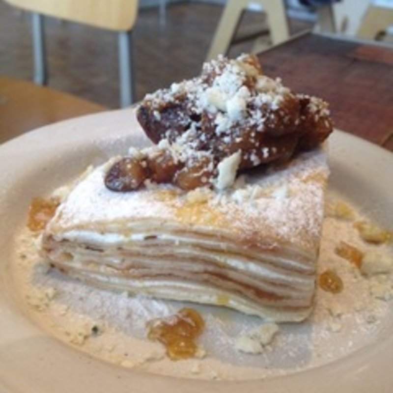 モンブランパンケーキと栗とイチジクのミルクレープ(JSパンケーキ)