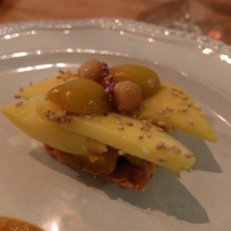 マンゴーとほおずきとかぼちゃのタルト(創作中華料理 胡椒饅頭 ＫＩＫＩ)