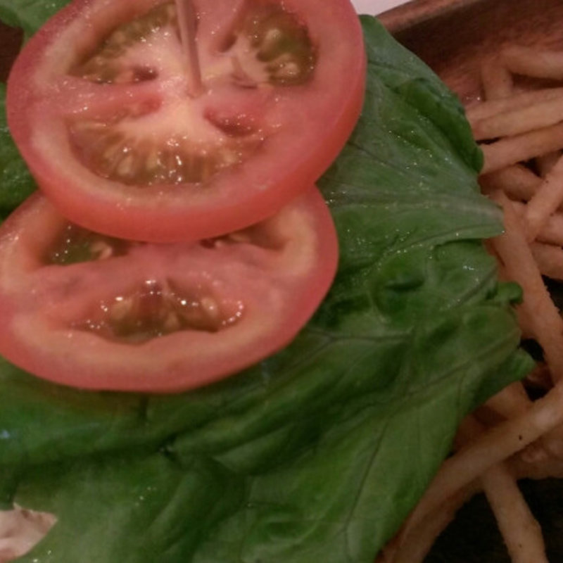 厚切りチェダーアボカドバーガー(Kua Aina)