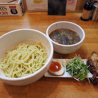 黒つけ麺(KÜCHE)
