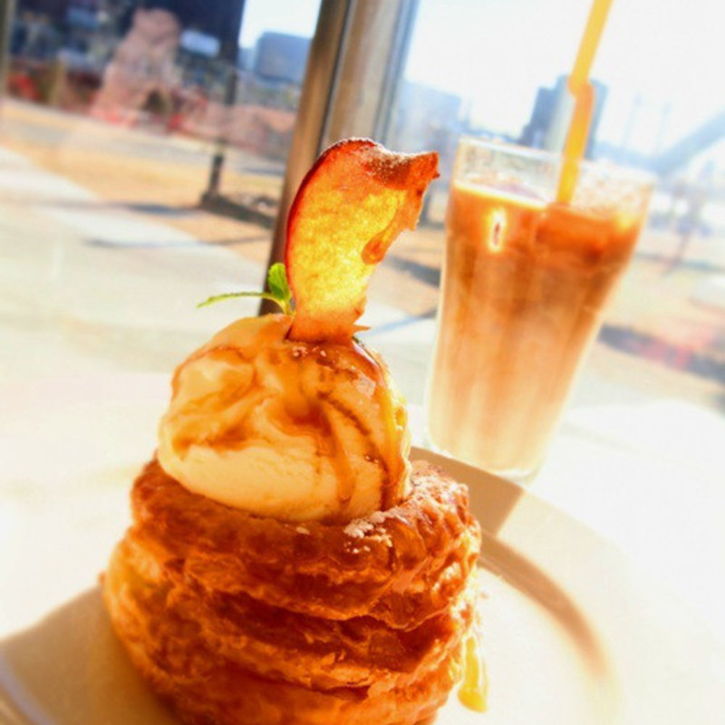 キャラメルソースアップルパイ(Les deux Blue （レドゥル・ブルー ）)