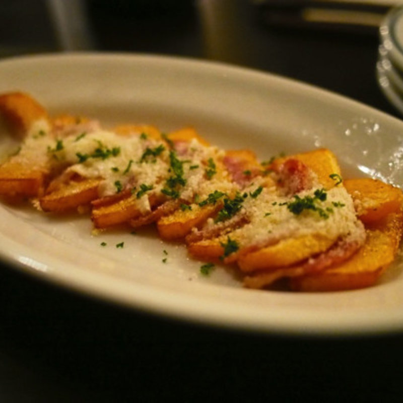 バターナッツとサラミのグラタン仕立て(LOVAT)