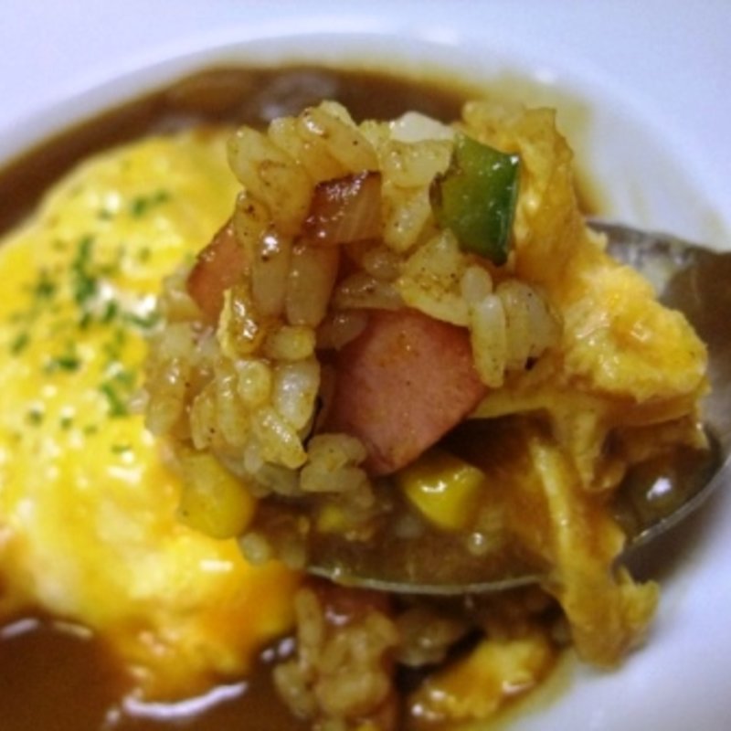 Wカレーオムライス(Lunchi＆Diner　８Line’s)