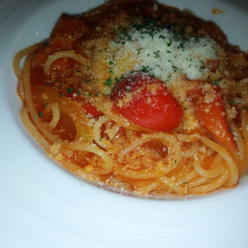 とろける卵黄とたっぷりチーズのナポリタン(【閉店】ビストロ マルコビッチ)