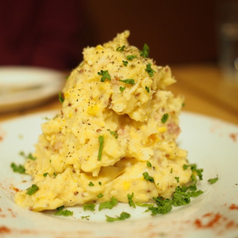 肉屋の燻製ポテトサラダ(ミートワイナリー 秋葉原店 熟成肉)