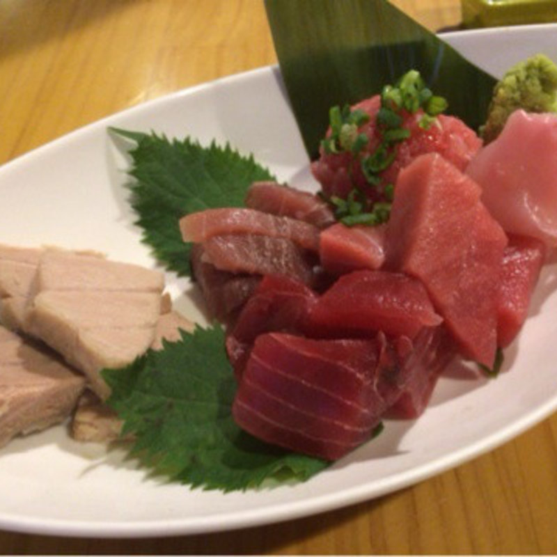 マグロ刺身5点盛(まぐろ専門店MEGRO)