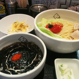 イカスミBLACKつけ麺(Miso Noodle Spot 角栄 （KAKU-A）)