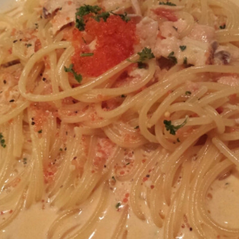 サーモンととびっこのトマトクリームパスタ(モン・ペット・クア)