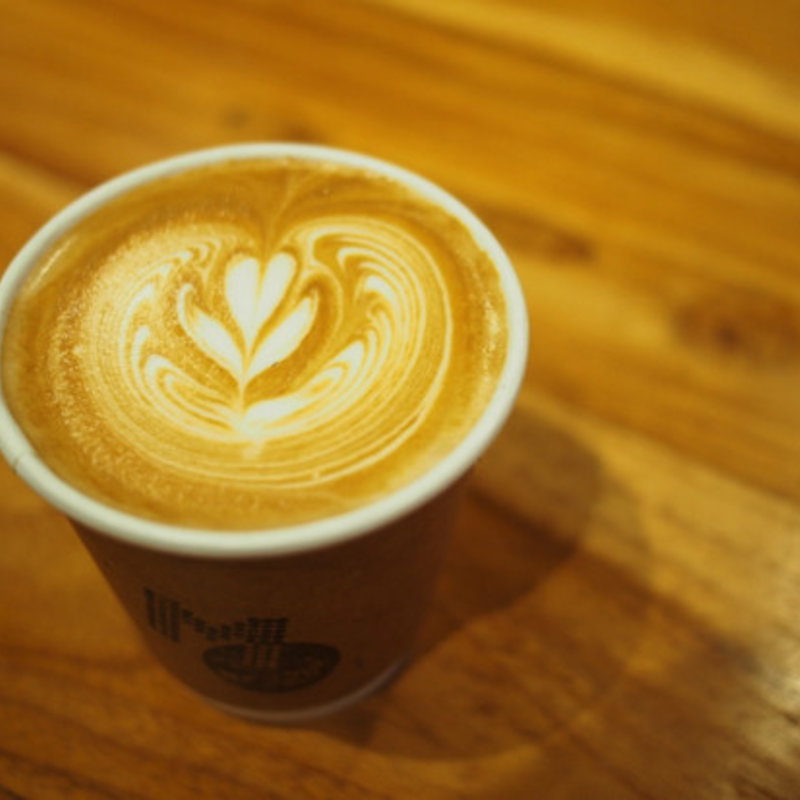 カフェラテ(MONDIAL KAFFEE 328 GUT WOLF)