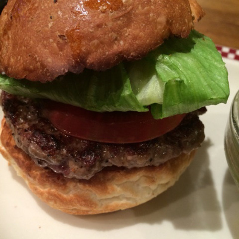 スタンダードバーガー(Munch's Burger 麹町31MTビル前　ネオ屋台村 （マンチズ・バーガー）)