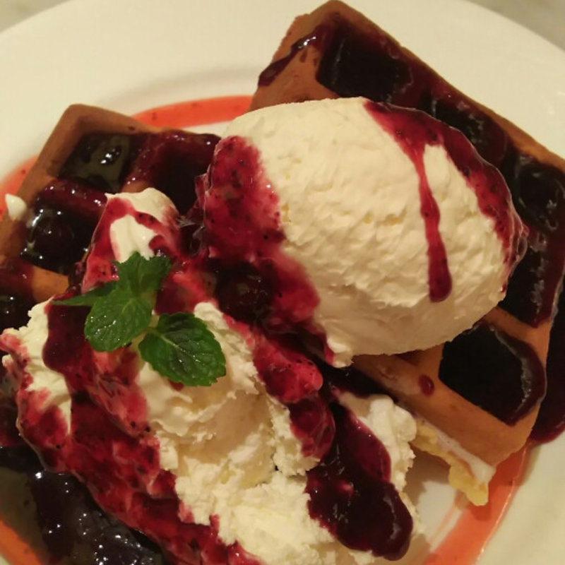 ブルーベリーチーズワッフル(ノアカフェ 銀座店)