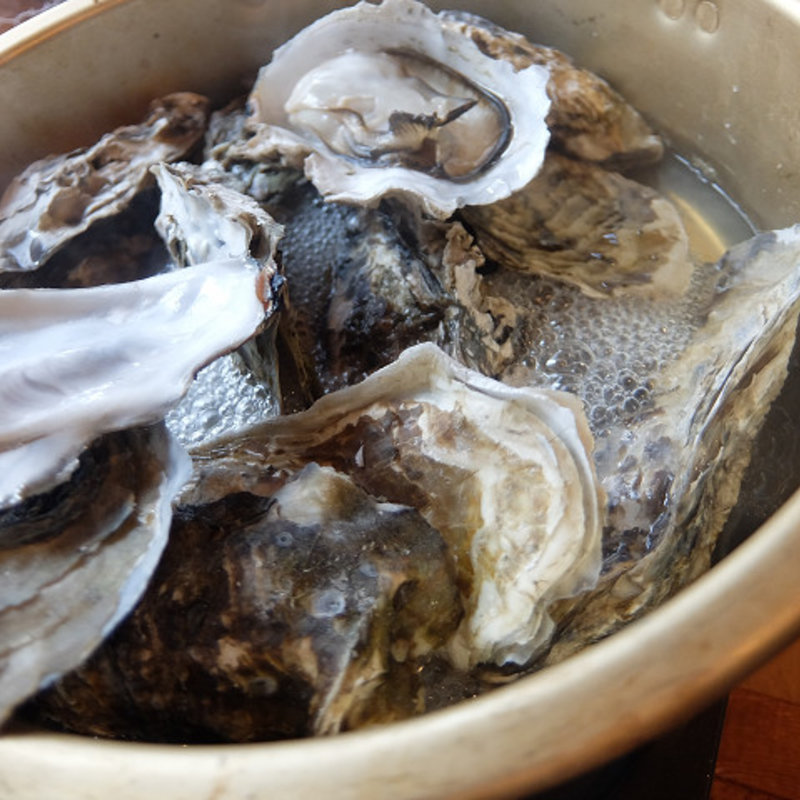 蒸し牡蠣(炭火RoBATa酒場 ohashi)