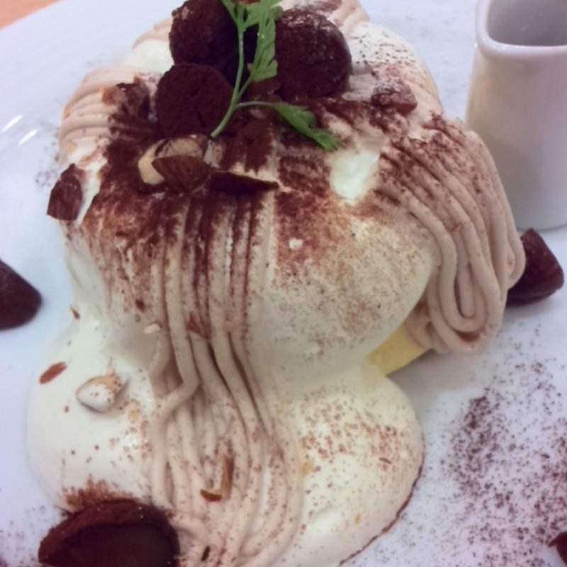マロンモンブランのパンケーキ(オムライスのお店 OMS.)