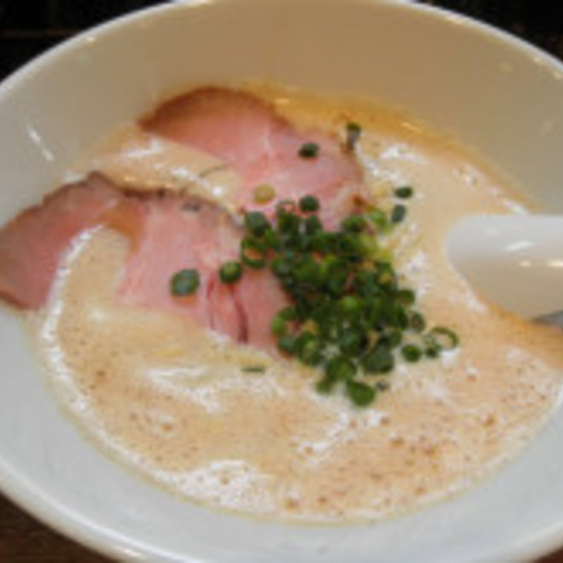 仙台名物　熟成厚切り牛タンのシチリアの塩焼　旬野菜のグリルと黒オリーブのソース(Osteria 吉田PASTA BAR （オステリア ヨシダパスタバー）)