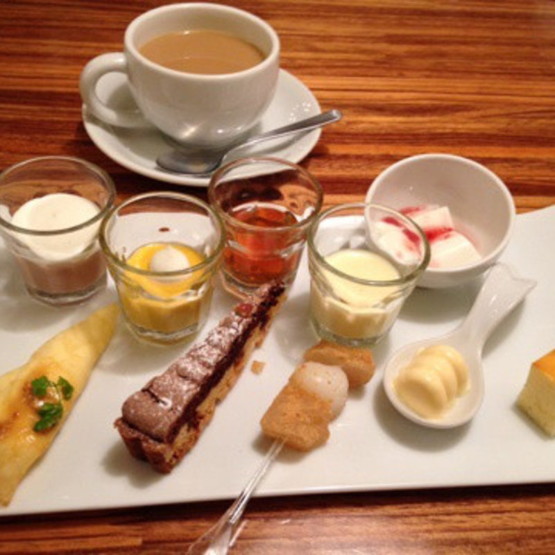 デザートとコーヒーのセット(PACO)