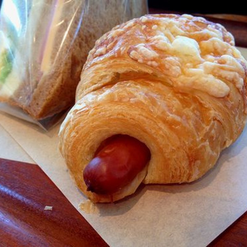 ソーセージクロワッサン(パークショップ)