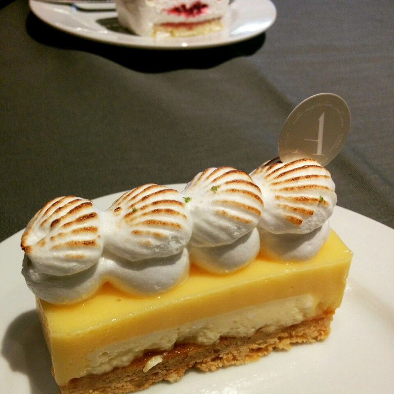 レモンとかぼすのタルト(PATISSERIE ASAKO IWAYANAGI)