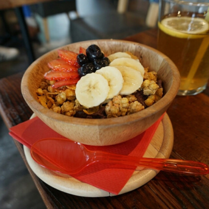 ベリーのアサイーボウル(PCHカフェバーダイン)