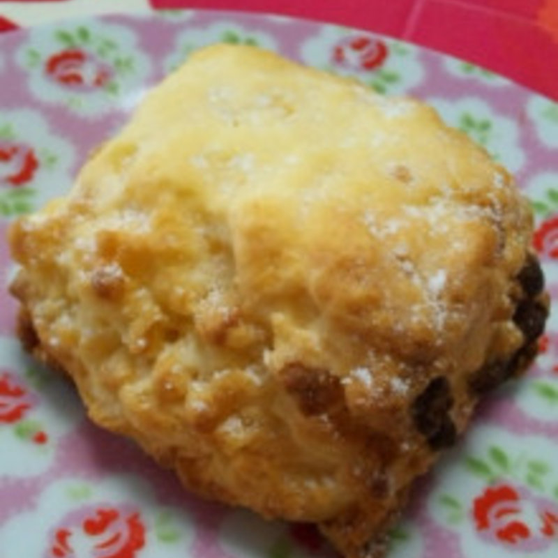 パイナップルホワイトチョコスコーン(ピースフラワーマーケット)