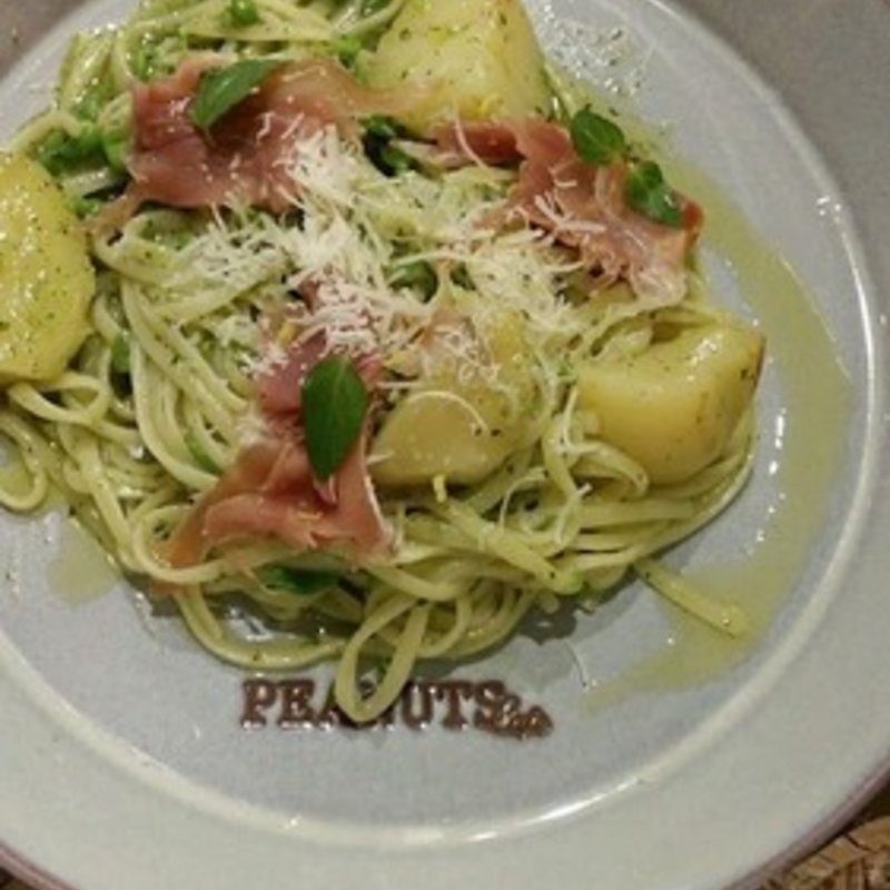 ペパーミントパティのジェノベーゼ(PEANUTS Cafe 中目黒)