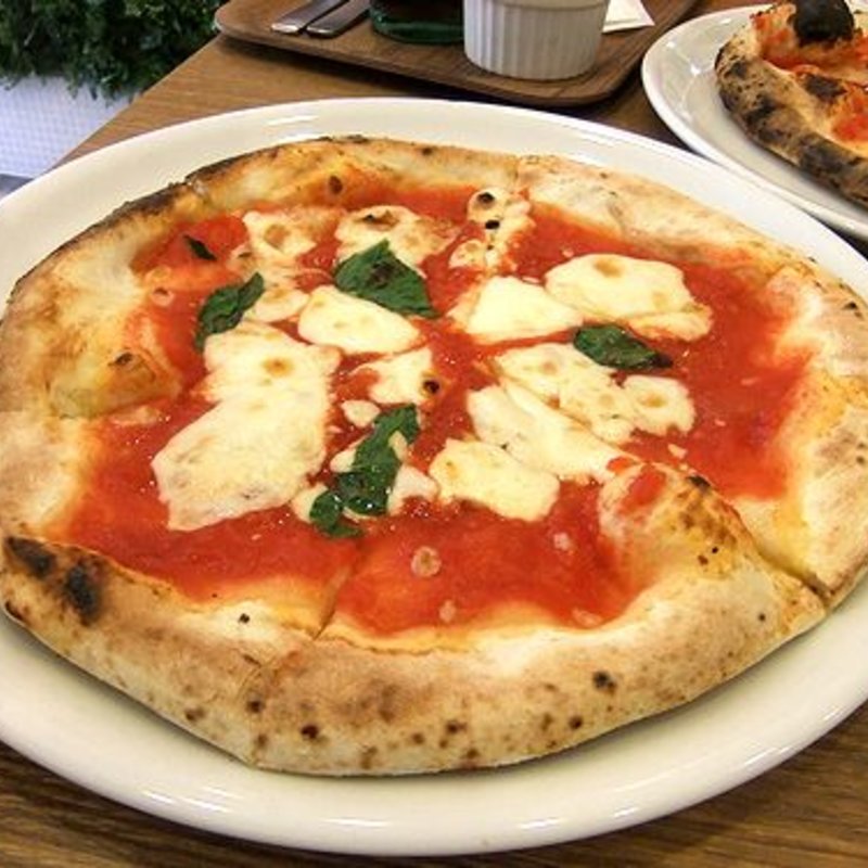 マルゲリータ(PIZZA REVO)