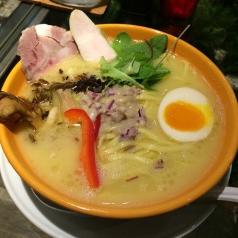 ポルチーニ薫る鶏白湯(Q （キュウ）)