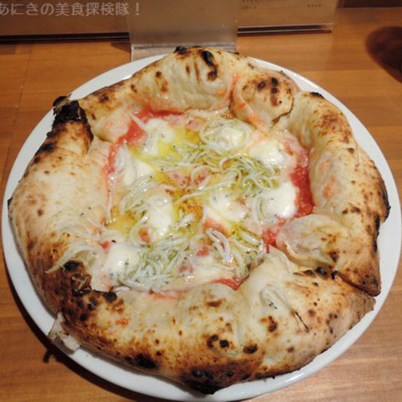 釜揚げしらすのピッツァ(quarto(クアルト)　石窯焼きピッツァとワインのお店)