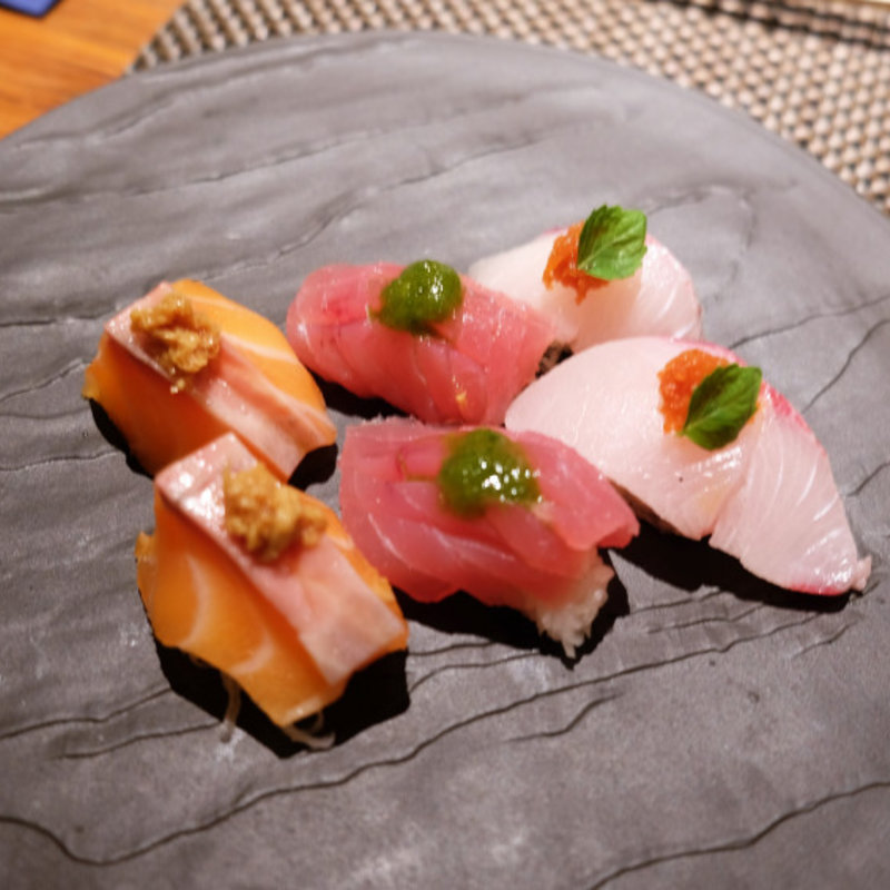 RAKUSUI的 お造り盛り合わせ(北新地 RAKUSUI)