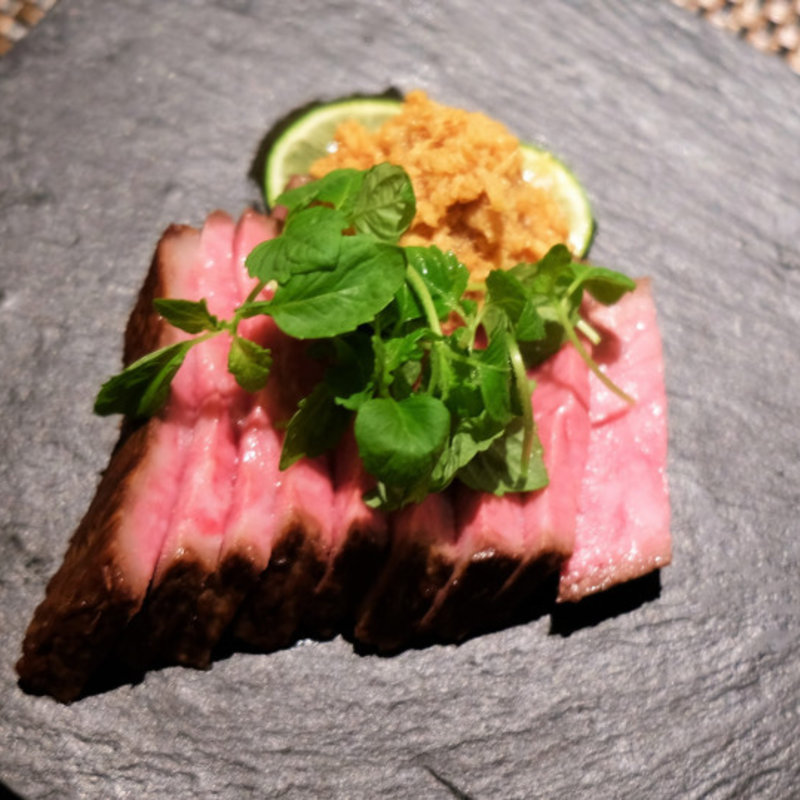 和牛肉のたたき 山わさび添え(北新地 RAKUSUI)