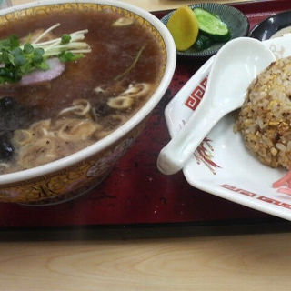 牛バラ牛スジ冷し担々麺(Rest石井 （レスト）)