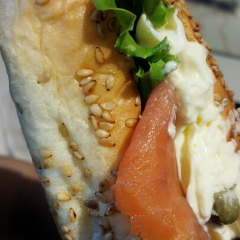 モーニングセット サーモンとクリームチーズのサンド(ザ・レックスエンターテイメントプレイス「レックスカフェ」)