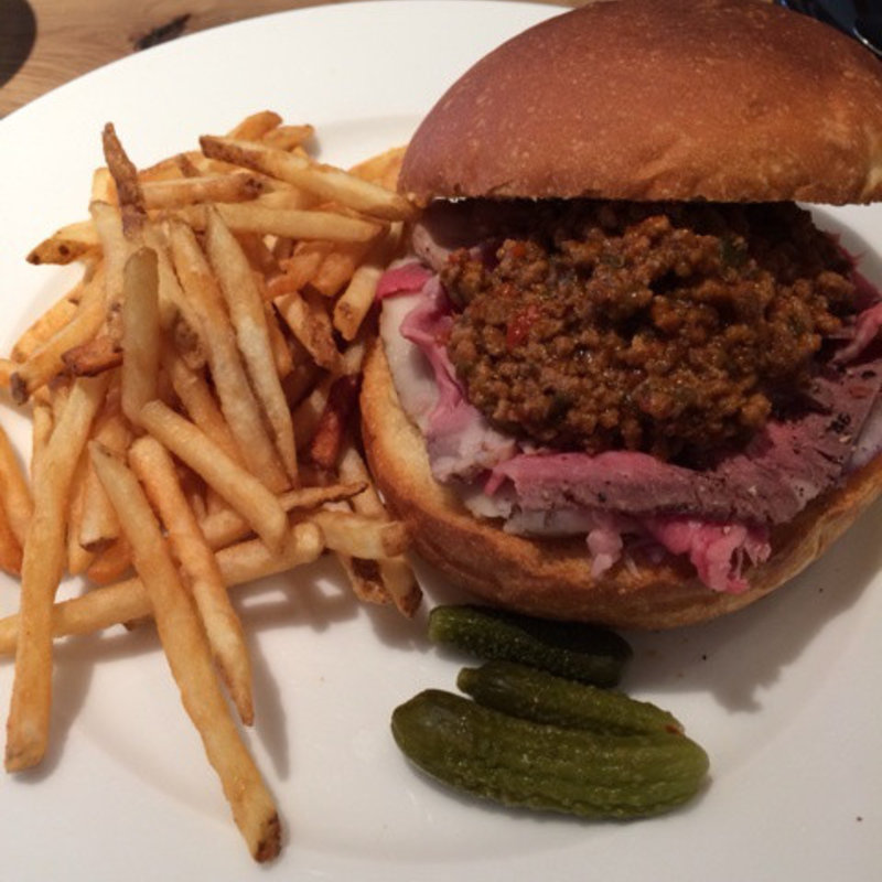 ローストビーフバーガー　　(RH Cafe 二子玉川店 （アールエイチカフェ）)