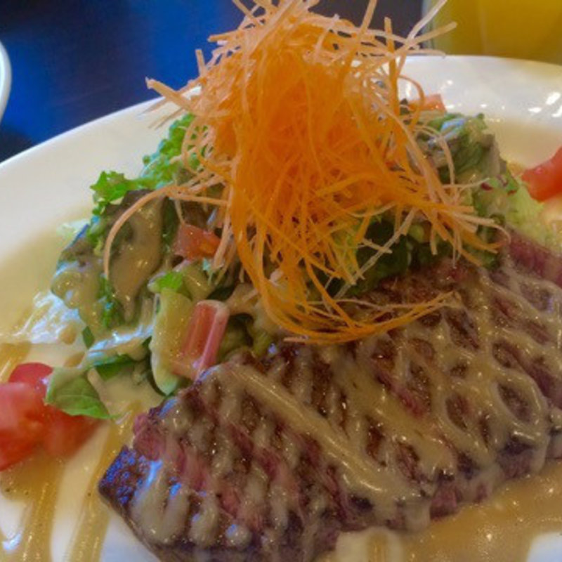 ｻﾗﾀﾞ風ｽﾃｰｷ(Kitchen RIZUKI )