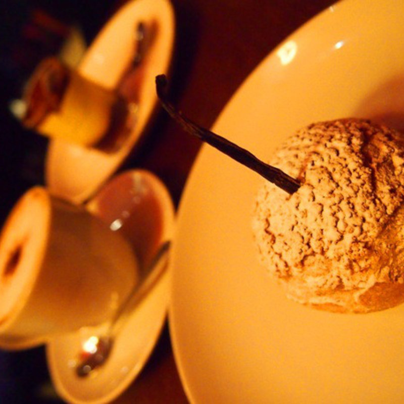 シュー・ア・ロランジュ(Rue Favart （リュファヴァー）)