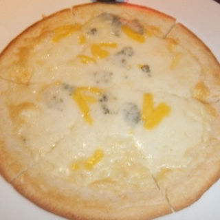 4種チーズのピッツァ・クワトロ フォルマッジョ(SAIKA 銀座店 （サイカ）)