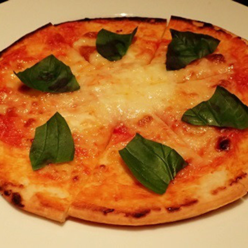 トマト味噌とバジルのマルゲリータ(SAIKA 銀座店)