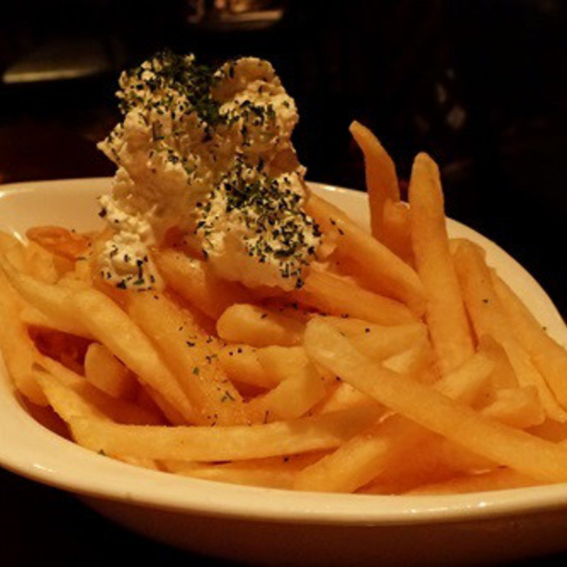 発酵所のポテトフライ～チーズムースのせ～(SAIKA 銀座店)
