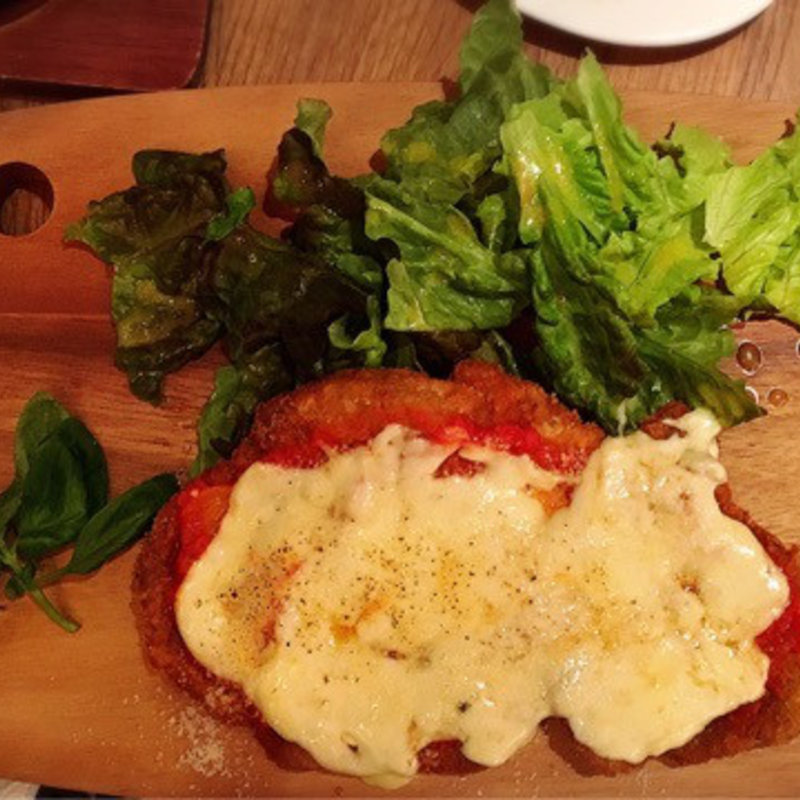 シュニッツェルパルメジャーノ　(SCHMATZ （シュマッツ ビア ダイニング）)