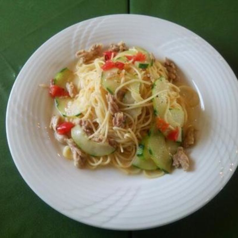 加賀太きゅうりとせせりのペペロンチーノ(Shigezo)