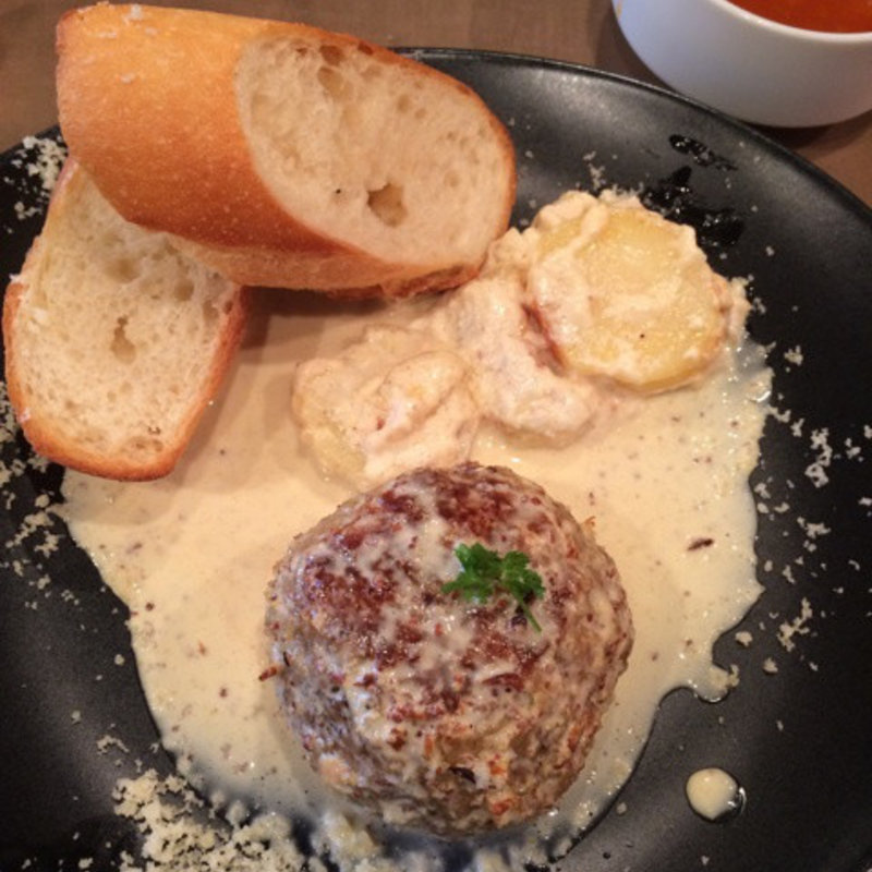 絶品ハンバーグ(SHINBASHI （シンバシ）)