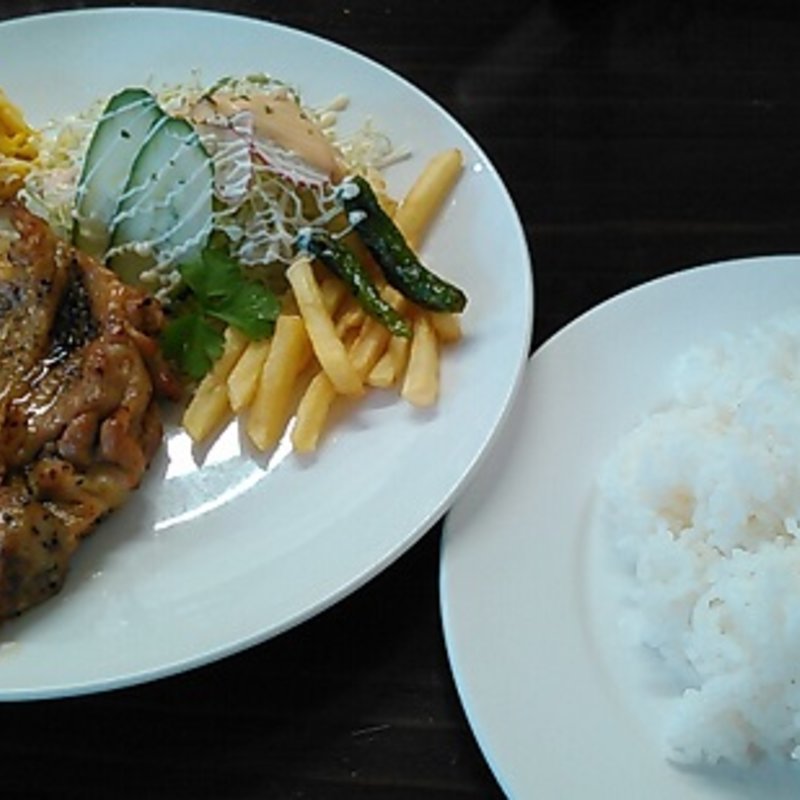 いぶり焼きチキンのスープ・ライスセット(SLOW LIFE)