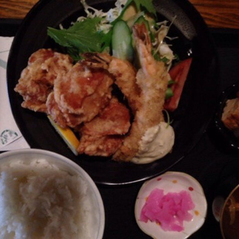 からあげと海老フライの定食(Sｙａ楽 （シャラク）)