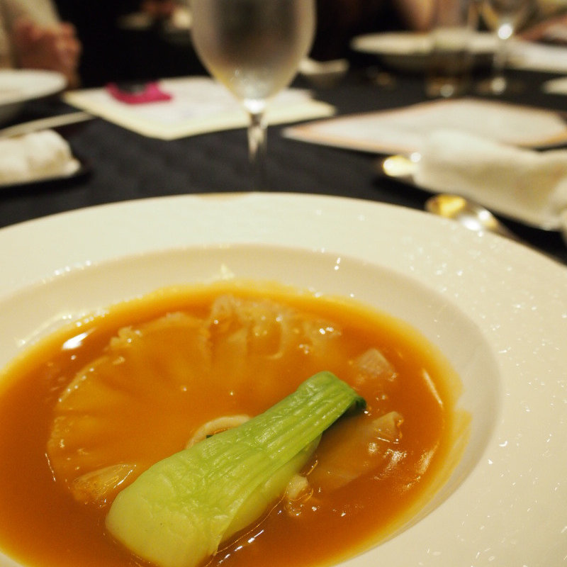 フカヒレの姿煮 醤油煮込み(スーツァンレストラン陳 渋谷)