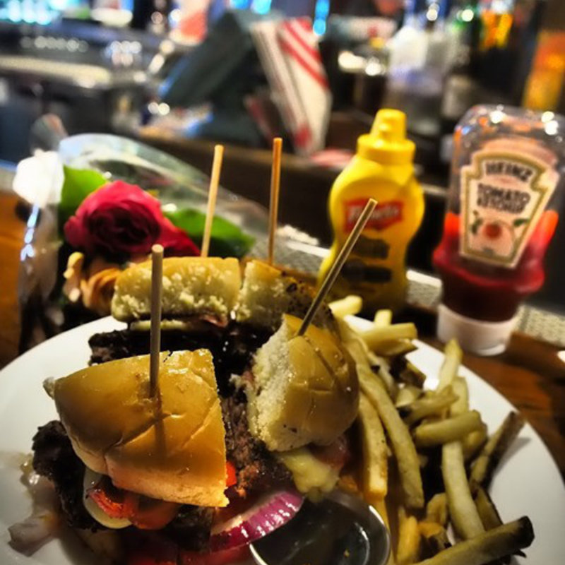 ジャックダニエルバーガー(T.G.I. FRIDAYS 品川店 （ティージーアイ フライデーズ）)