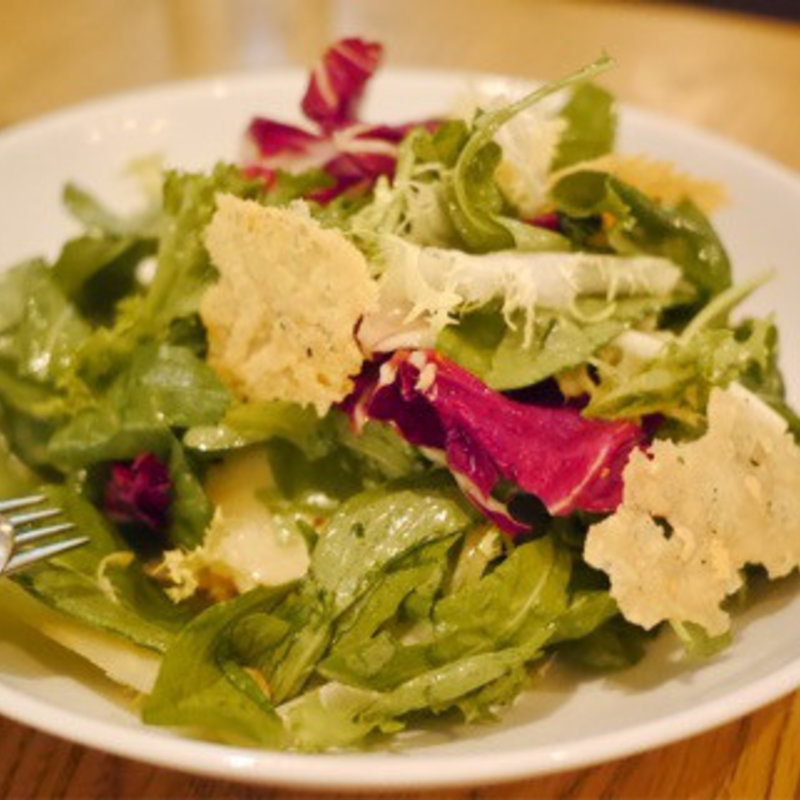ルッコラとりんごのサラダ(T.Y.HARBOR)