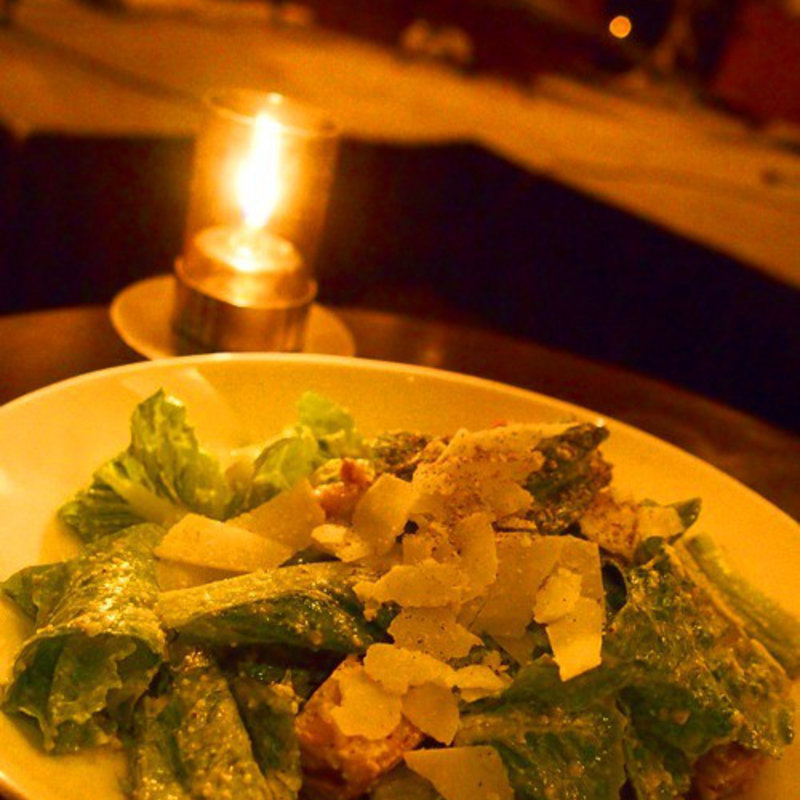 シーザーサラダスモークチキン添え(T.Y.HARBOR RIVER LOUNGE （ティーワイハーバーリバーラウンジ【旧店名】ウォーターライン）)